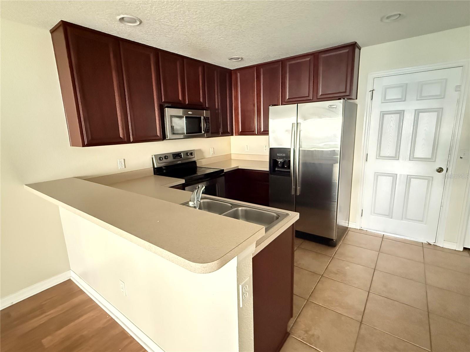 287 WINDING VINE LN #34 — photo 2