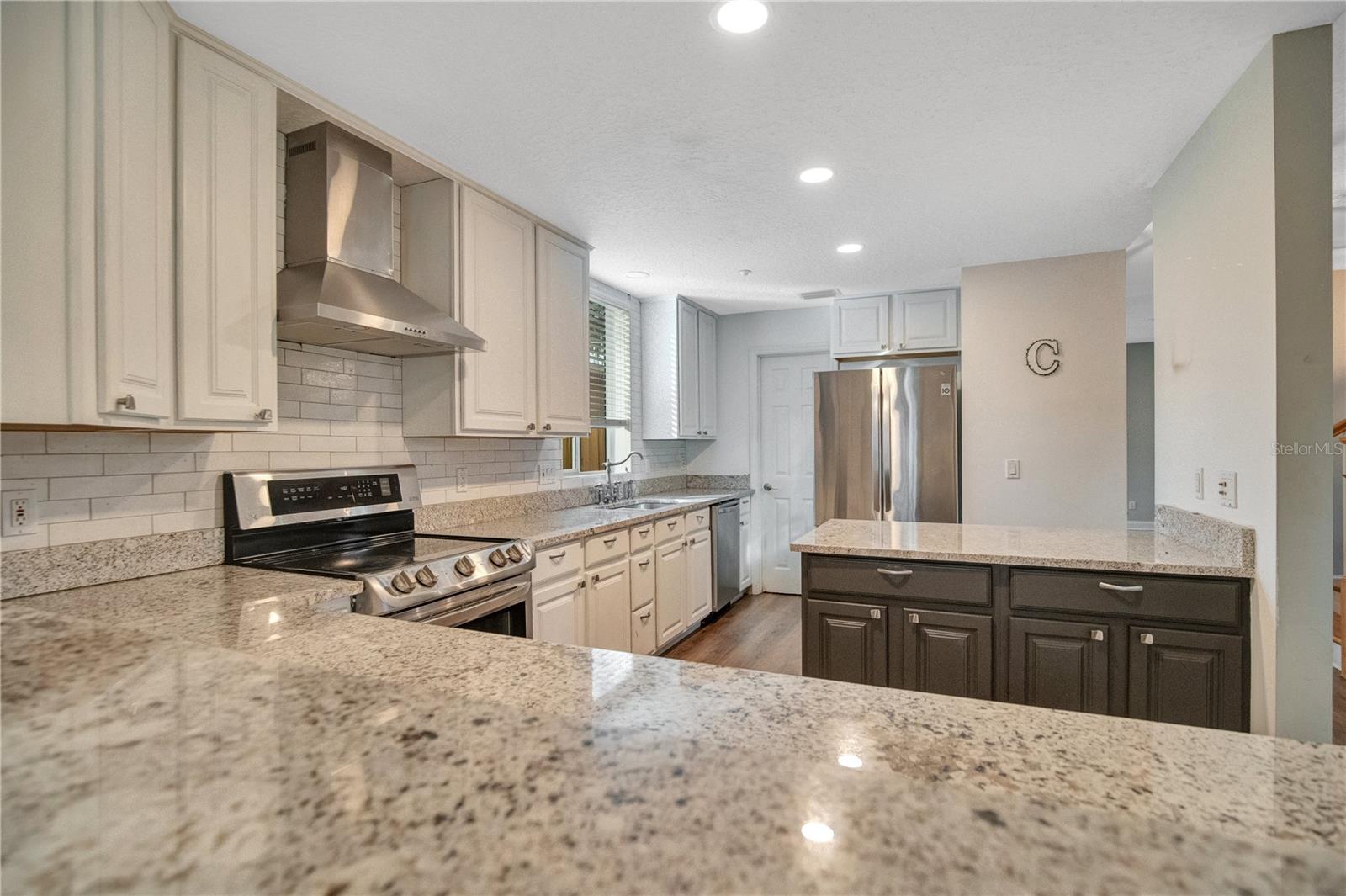 2516 E CHURCH ST — photo 8