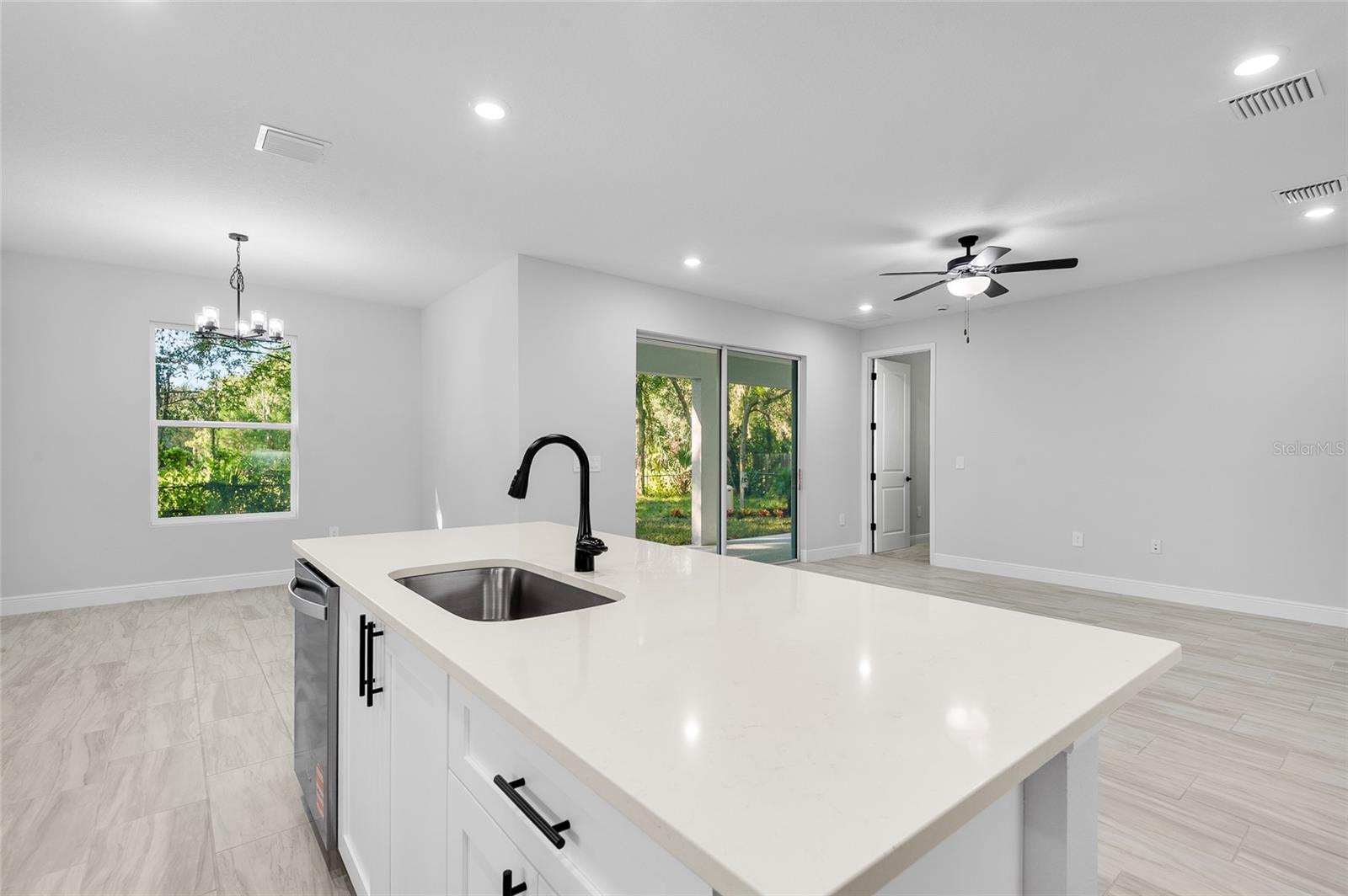 371 MILLER RD — photo 10