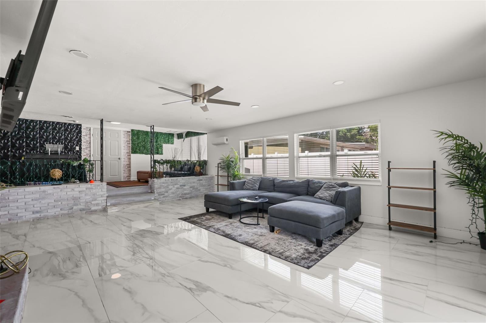 2909 HARGILL DR — photo 8
