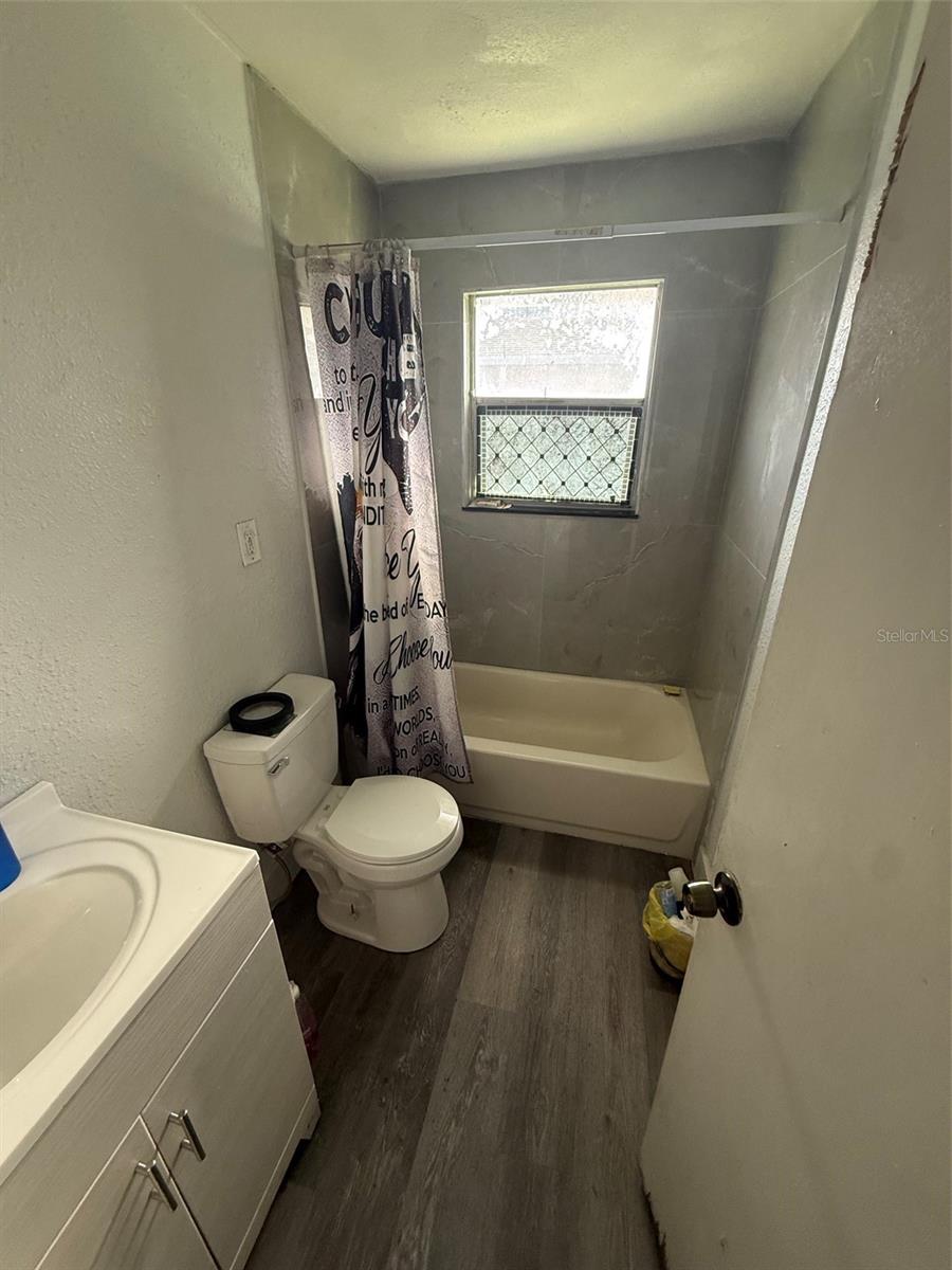 4450 W GORE AVE — photo 4