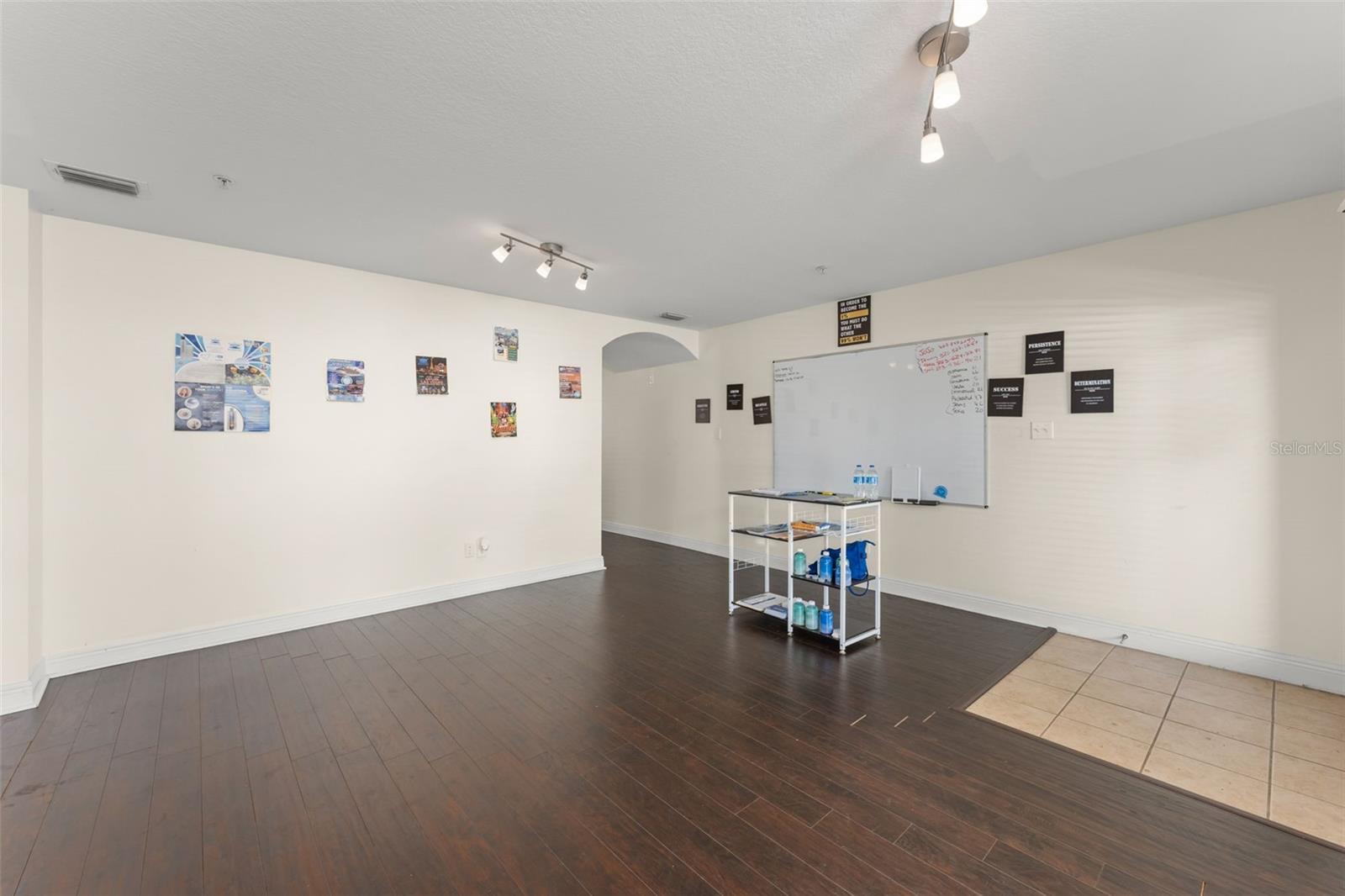 136 S BUMBY AVE #2 — photo 6