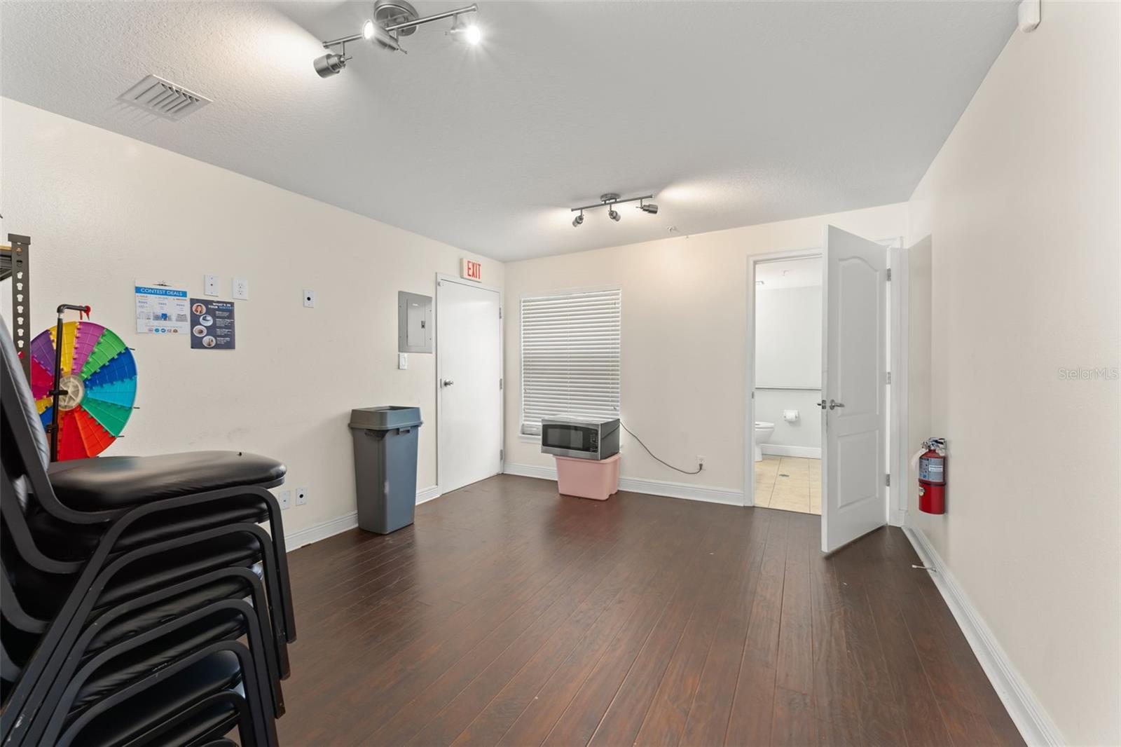 136 S BUMBY AVE #2 — photo 8