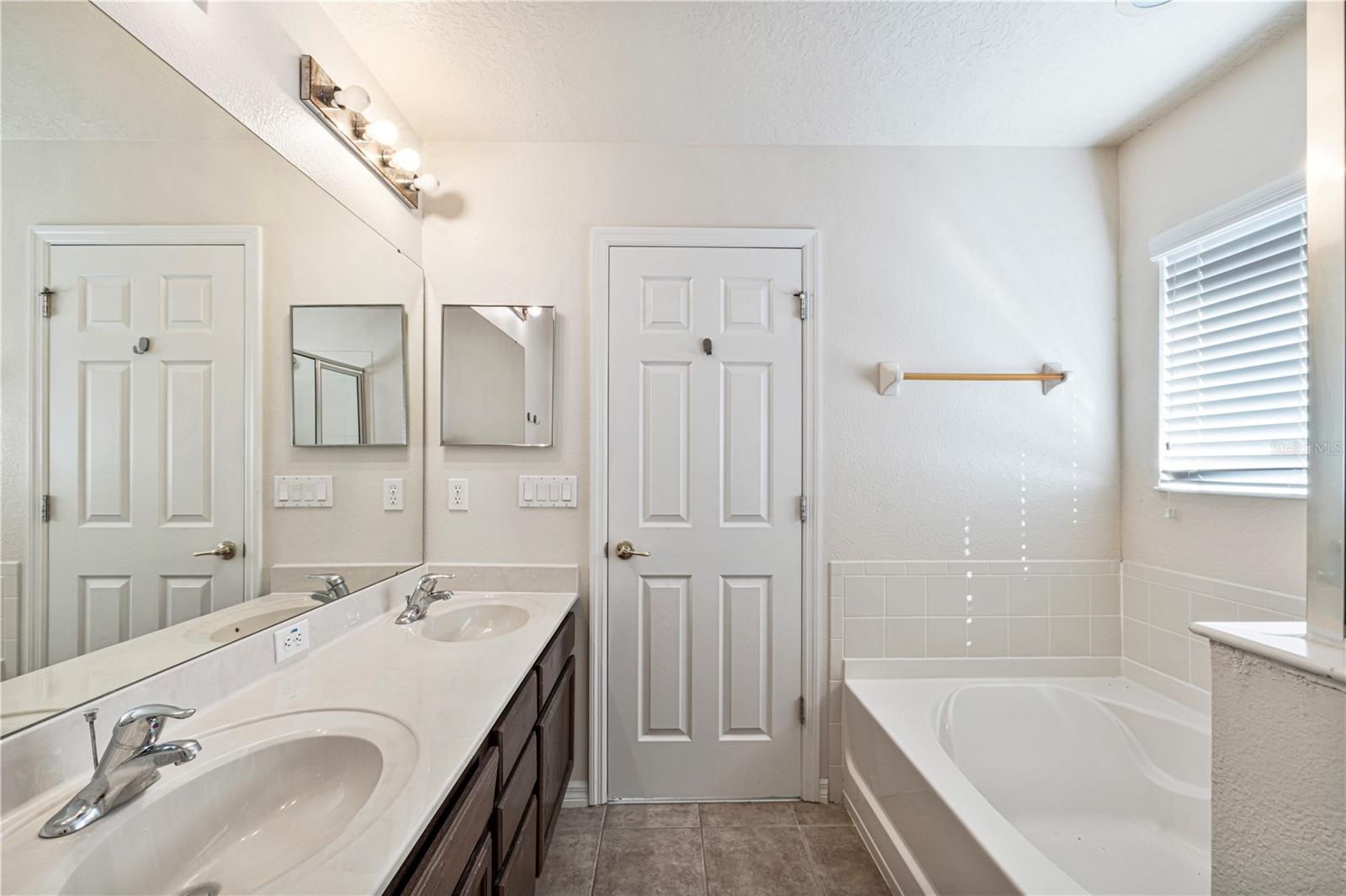 8480 LEELAND ARCHER BLVD — photo 12