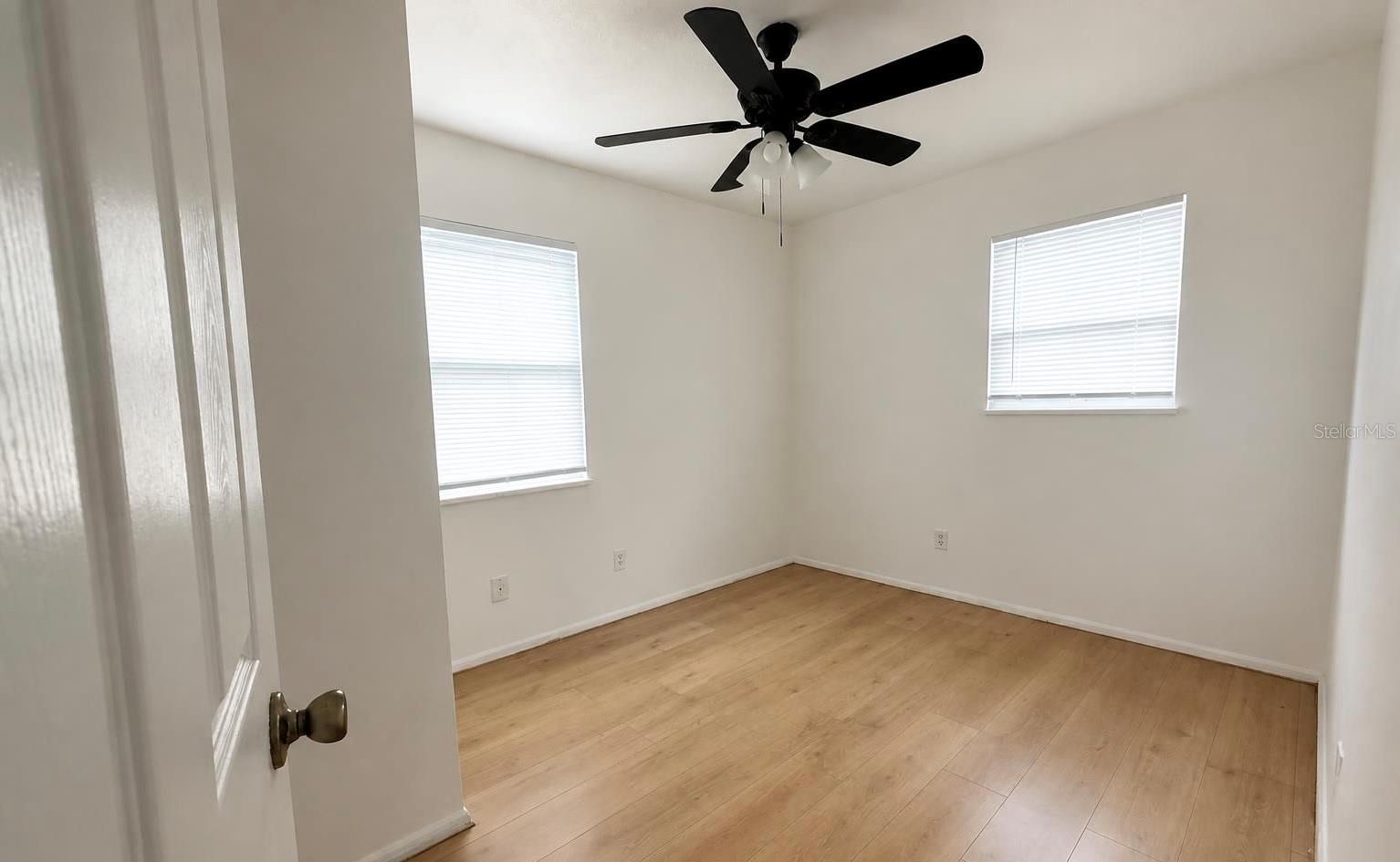 2331 NANSEN AVE — photo 5