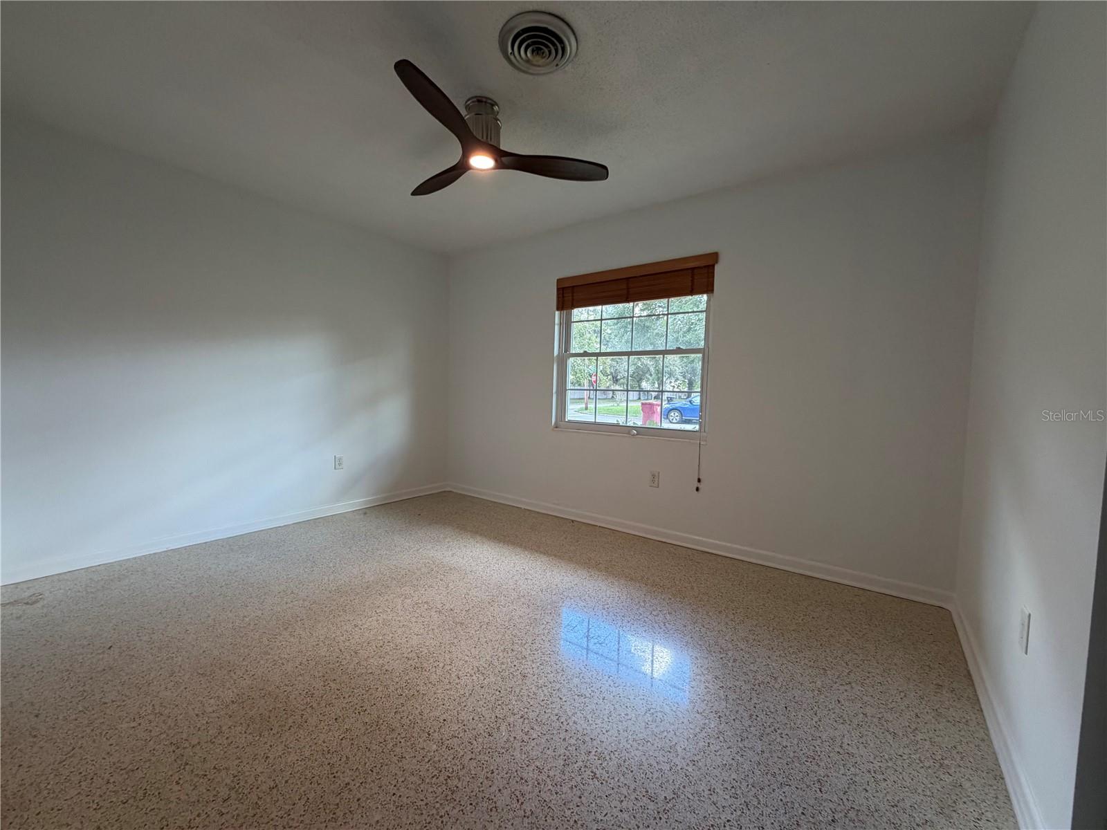 504 ADIRONDACK AVE — photo 9