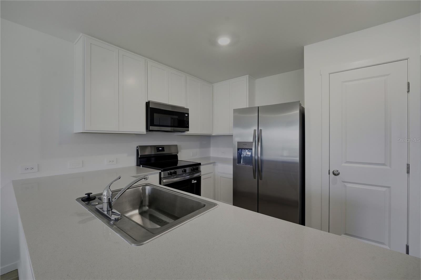 2412 BEVEL LN — photo 8