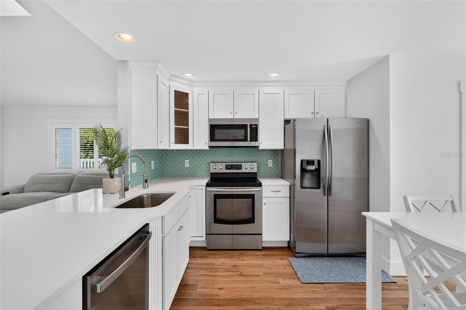 4713 MONTROSE AVE — photo 7