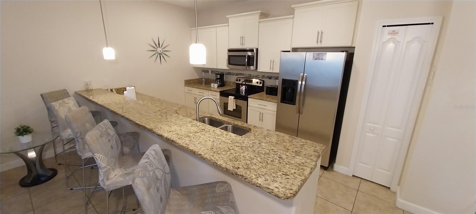 3027 BEACH PALM AVE #3027 — photo 2