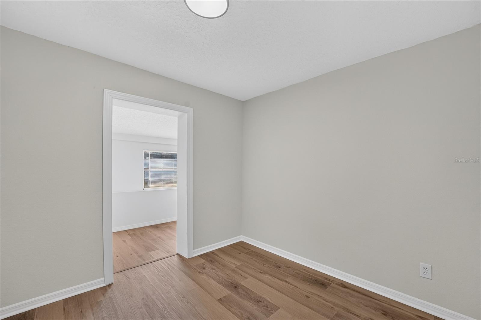 10810 GENEVIEVE ST — photo 11