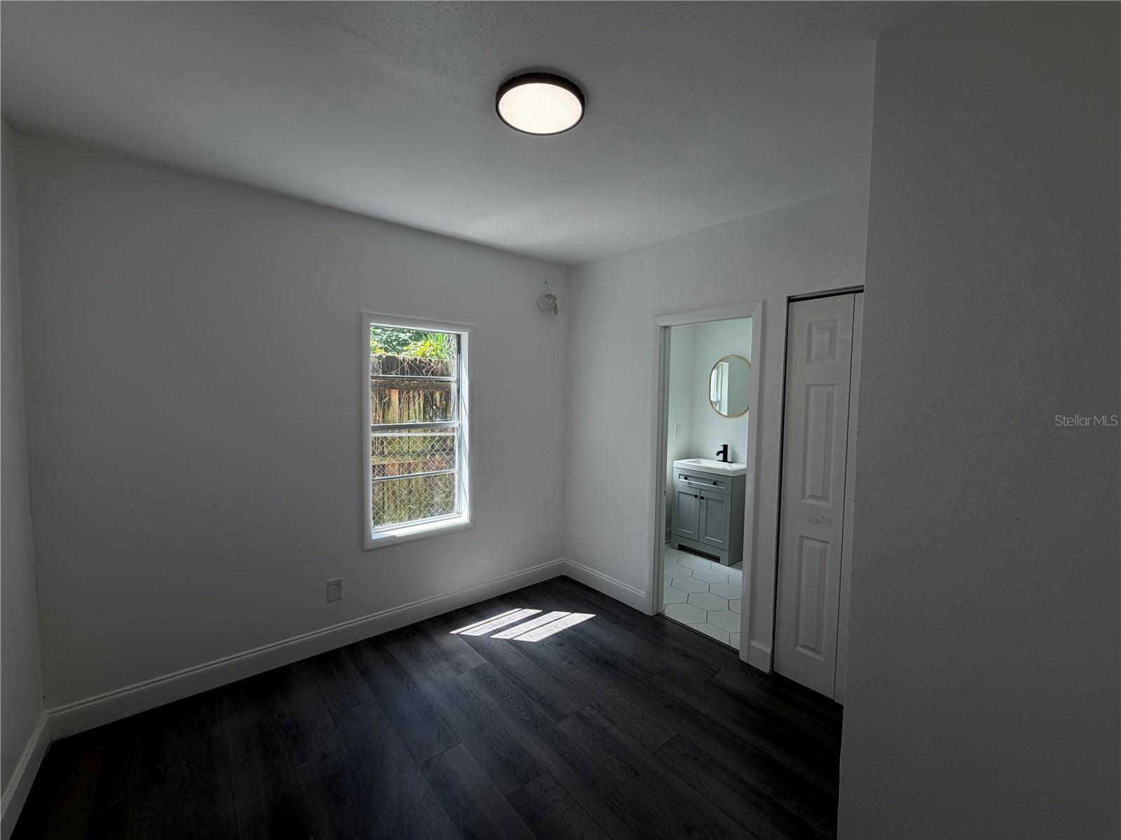 212 W HIAWATHA ST — photo 12