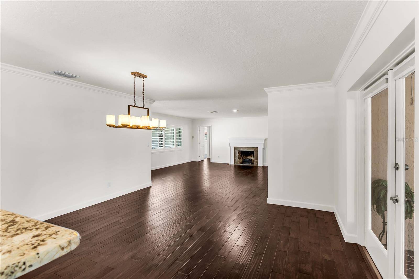 14 HOPKINS CIR — photo 6