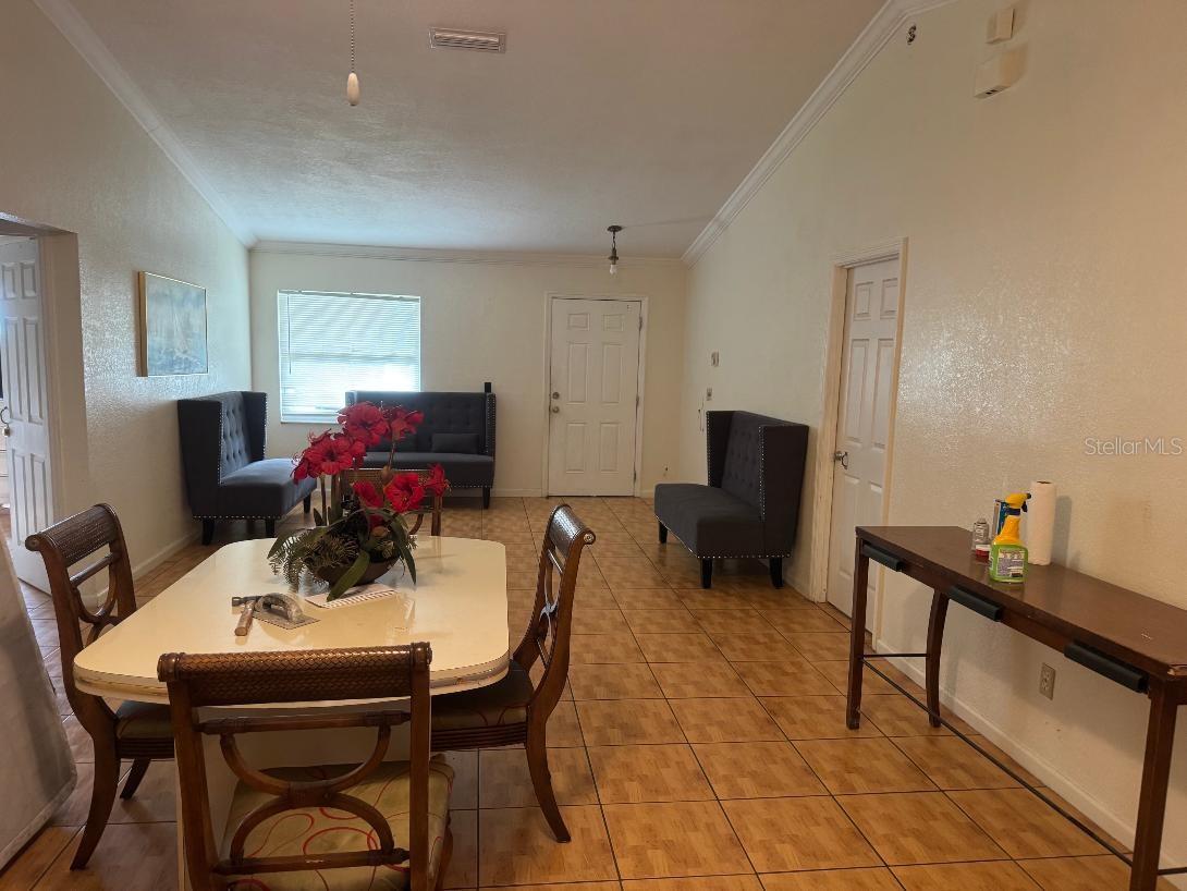 6439 UNDINE WAY — photo 3