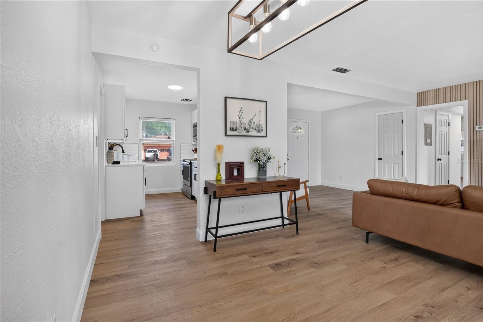 399 BETH DR — photo 10