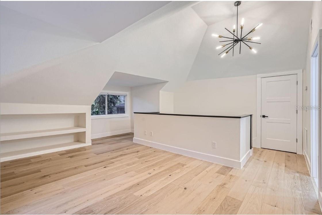 734 S MILLS AVE — photo 9