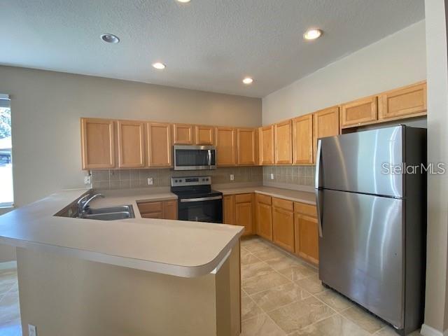 4905 ALAVISTA DR — photo 4