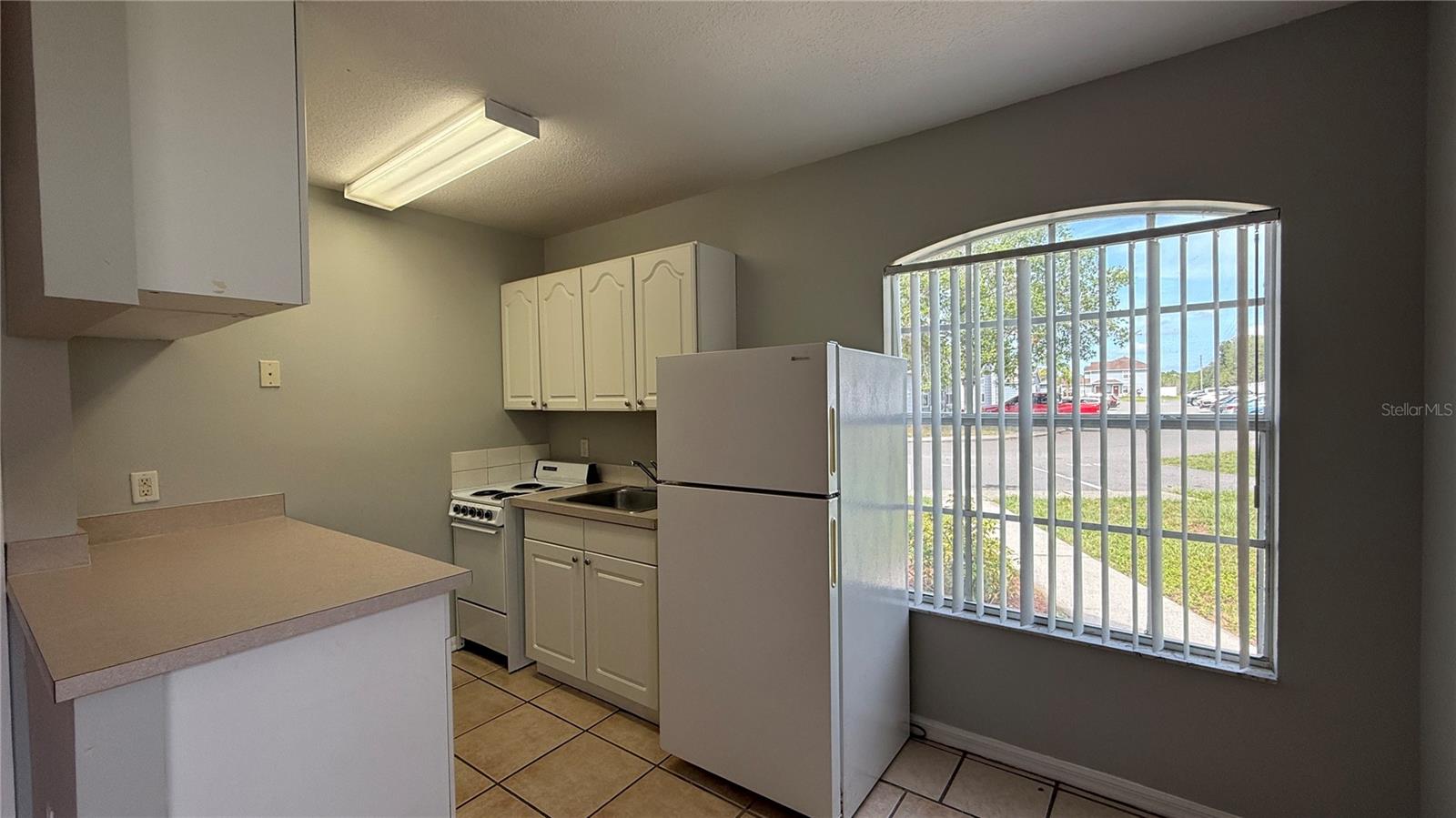 871 ORCHID DR #B — photo 5