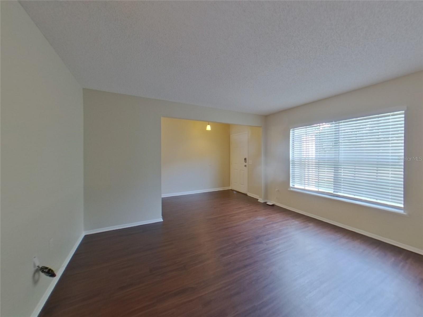 1268 MAXIMILIAN ST — photo 5