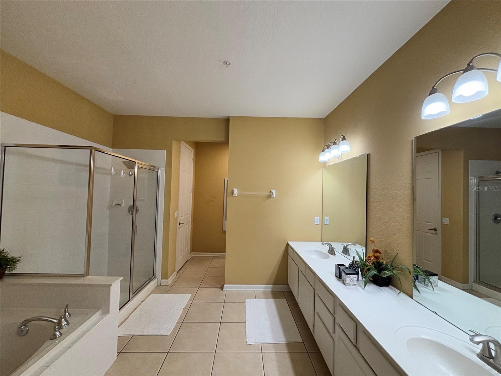 5048 SHOREWAY LOOP #101 — photo 11