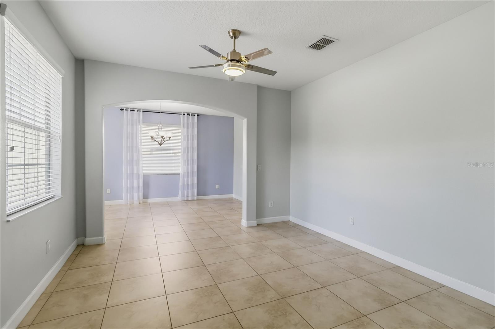 2932 YOUNGFORD ST — photo 4