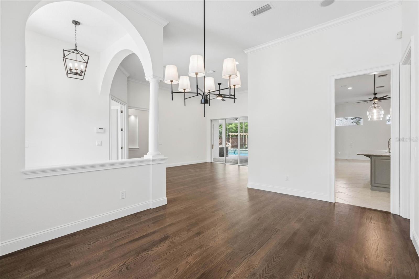 435 W VENTRIS AVE — photo 11
