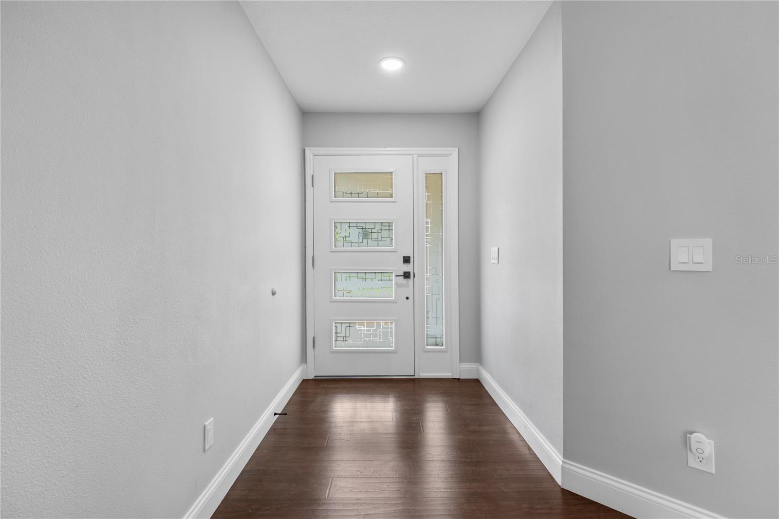 766 ANDOVER CIR — photo 8