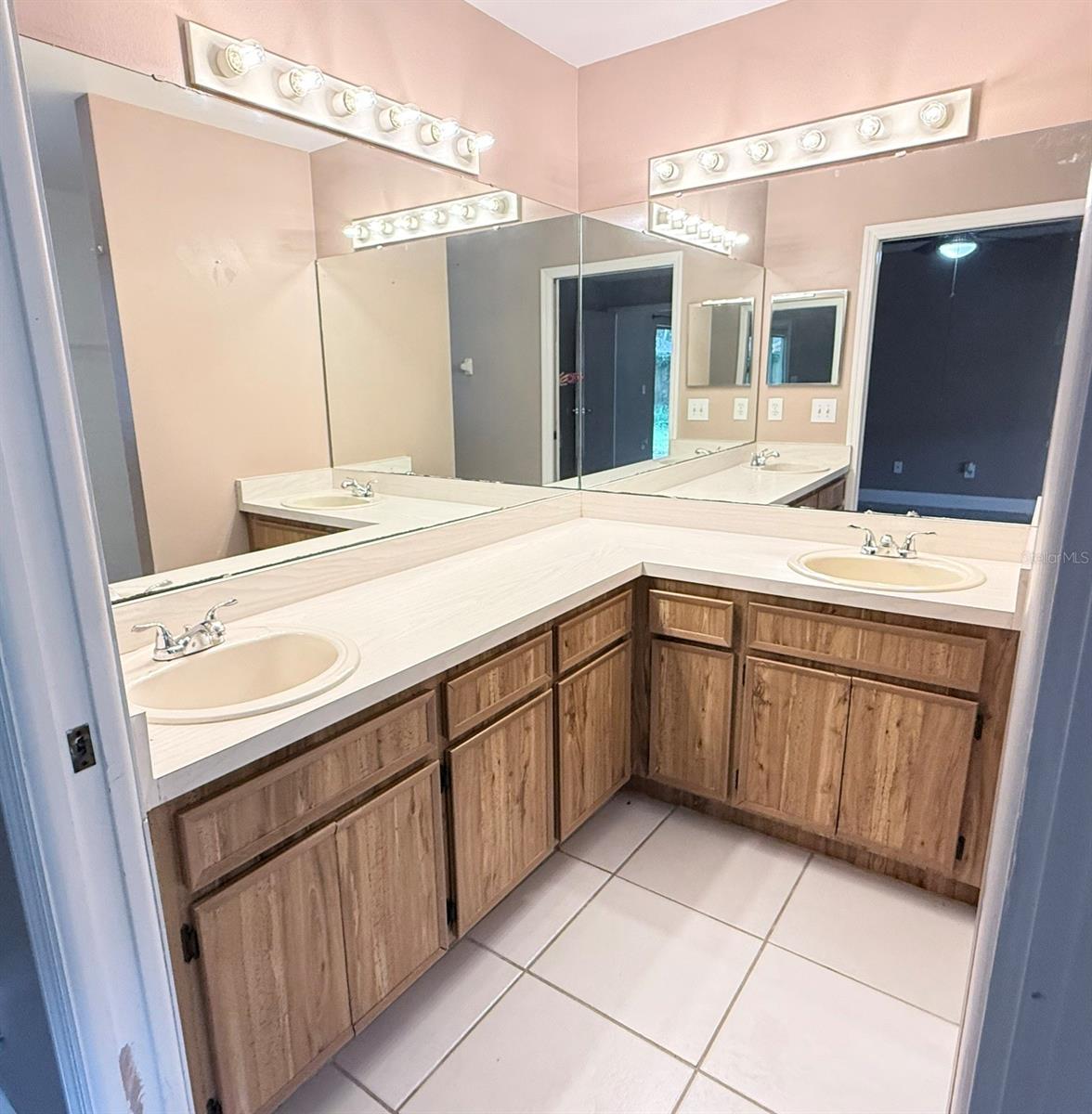14050 ITHACA WAY — photo 10