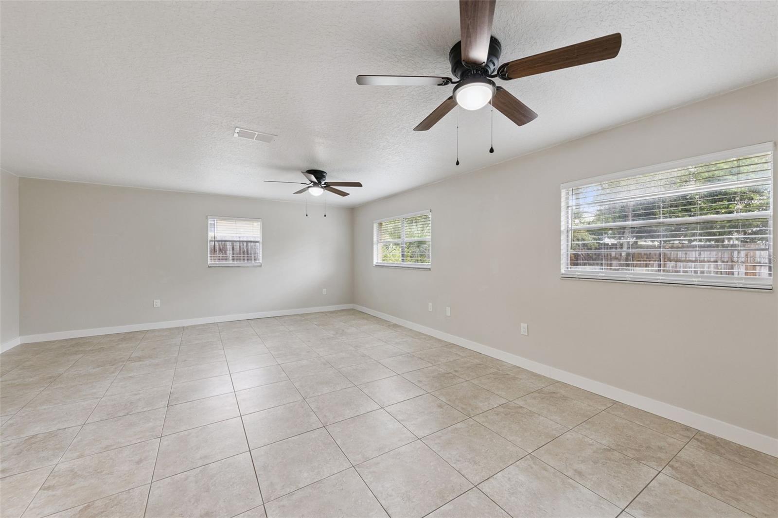 618 HATTAWAY DR — photo 7