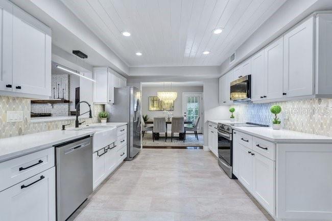 2572 FIFESHIRE DR — photo 11
