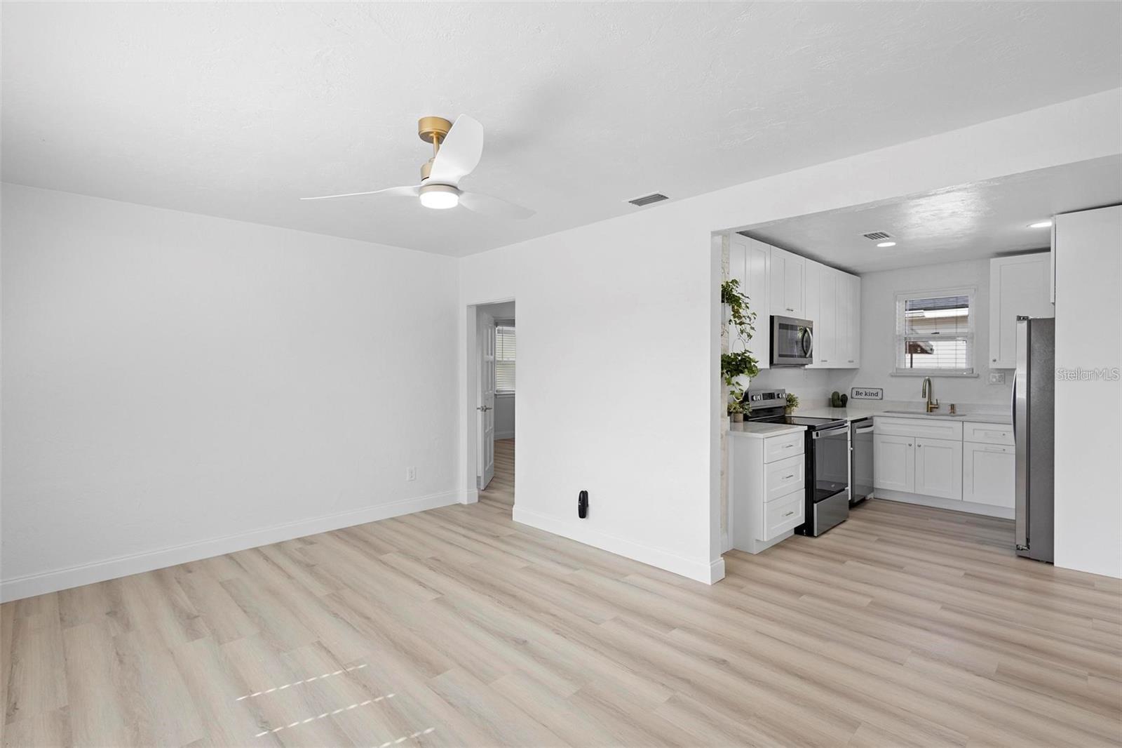 263 WILLIAMS AVE — photo 6