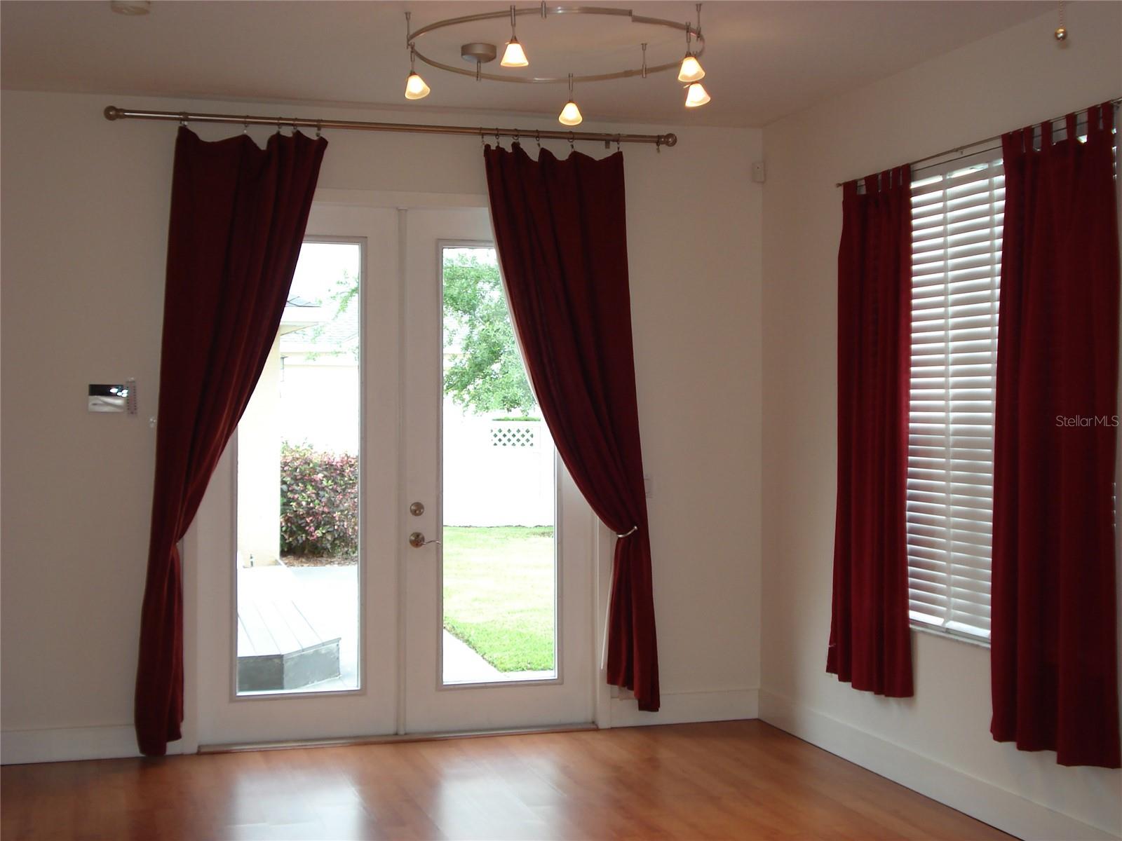 4152 CLEARY WAY — photo 4