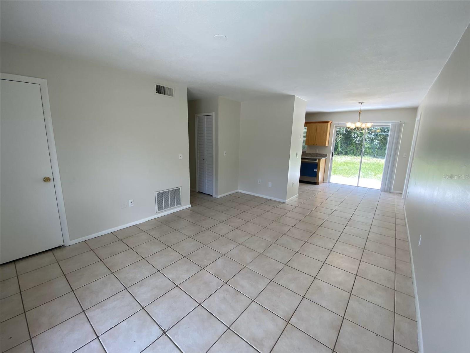 7518 QUAIL POND ST — photo 4