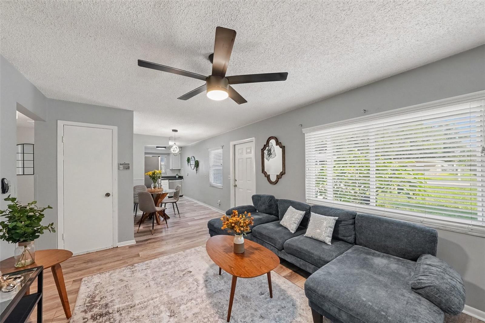 4516 W PAXTON AVE — photo 5