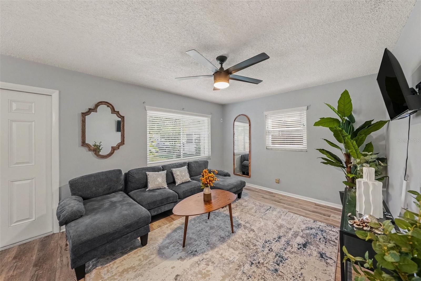 4516 W PAXTON AVE — photo 9