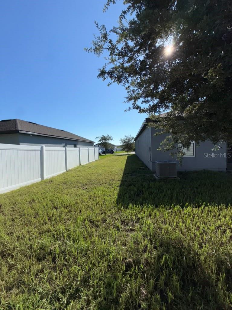 1014 WANDERER DR — photo 9