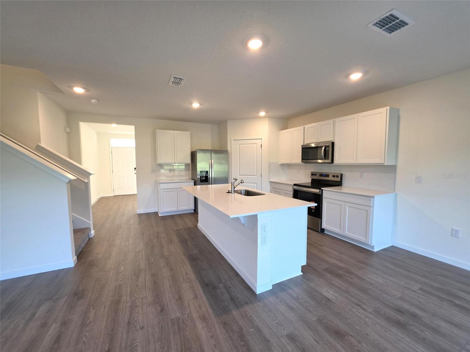 1025 CHAMPION RIDGE DR — photo 7
