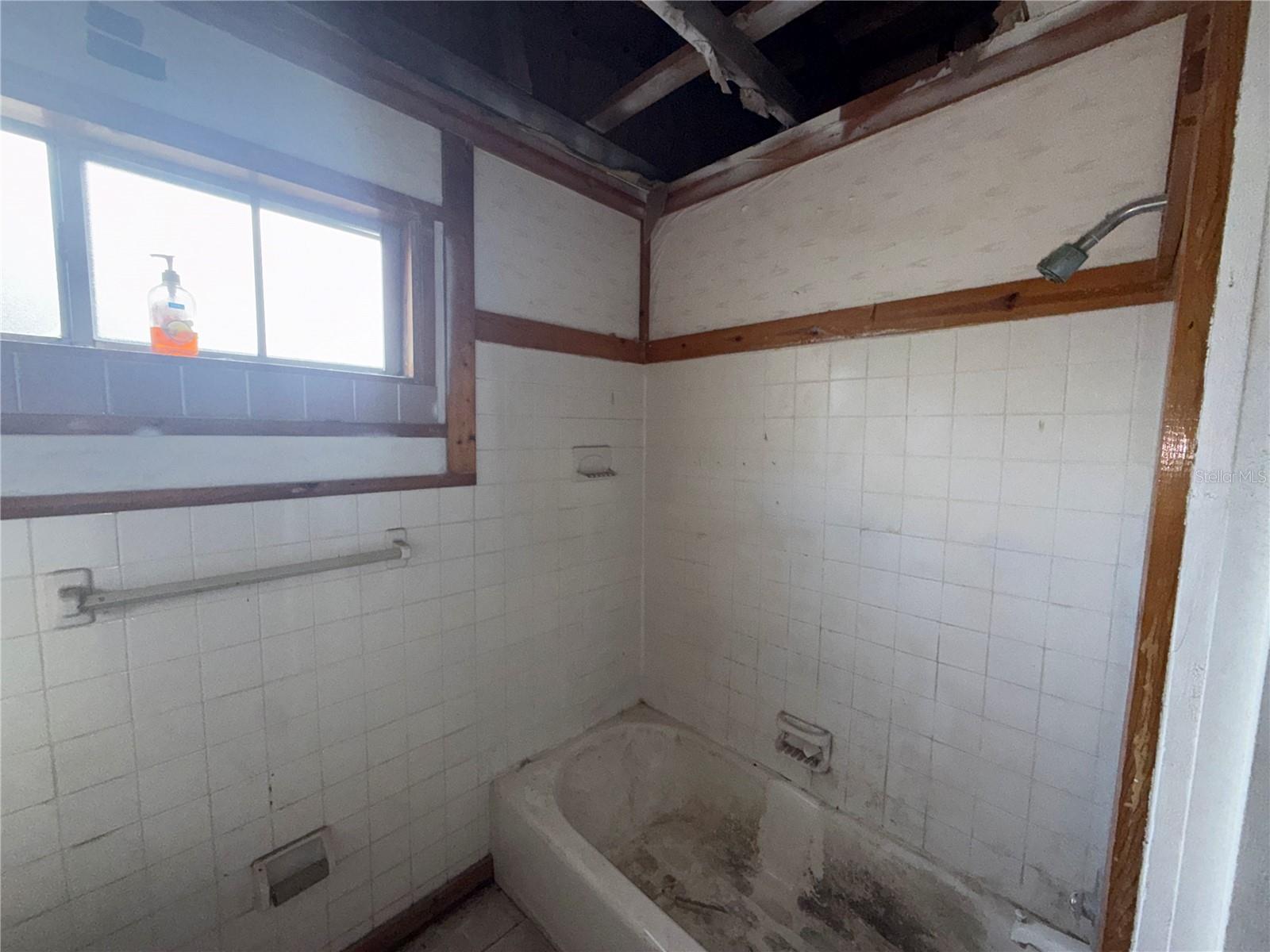 18 S PRIMROSE DR — photo 11