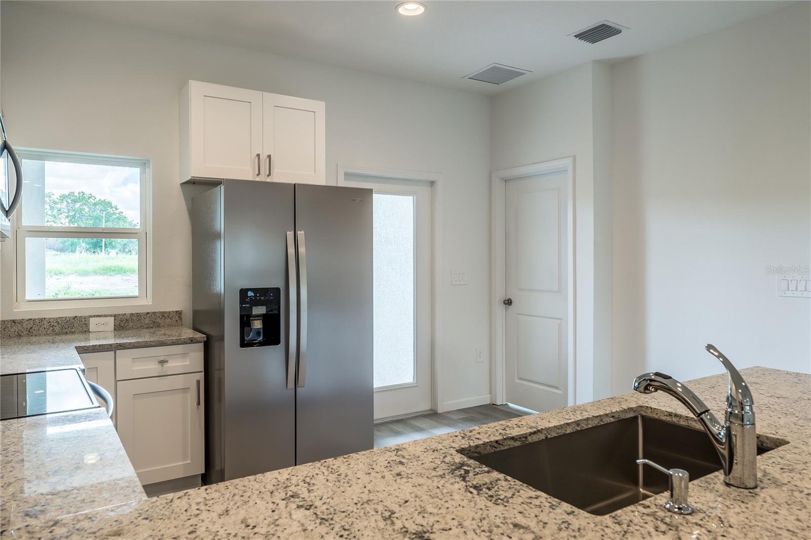 5365 VISTA LAGO DR — photo 8