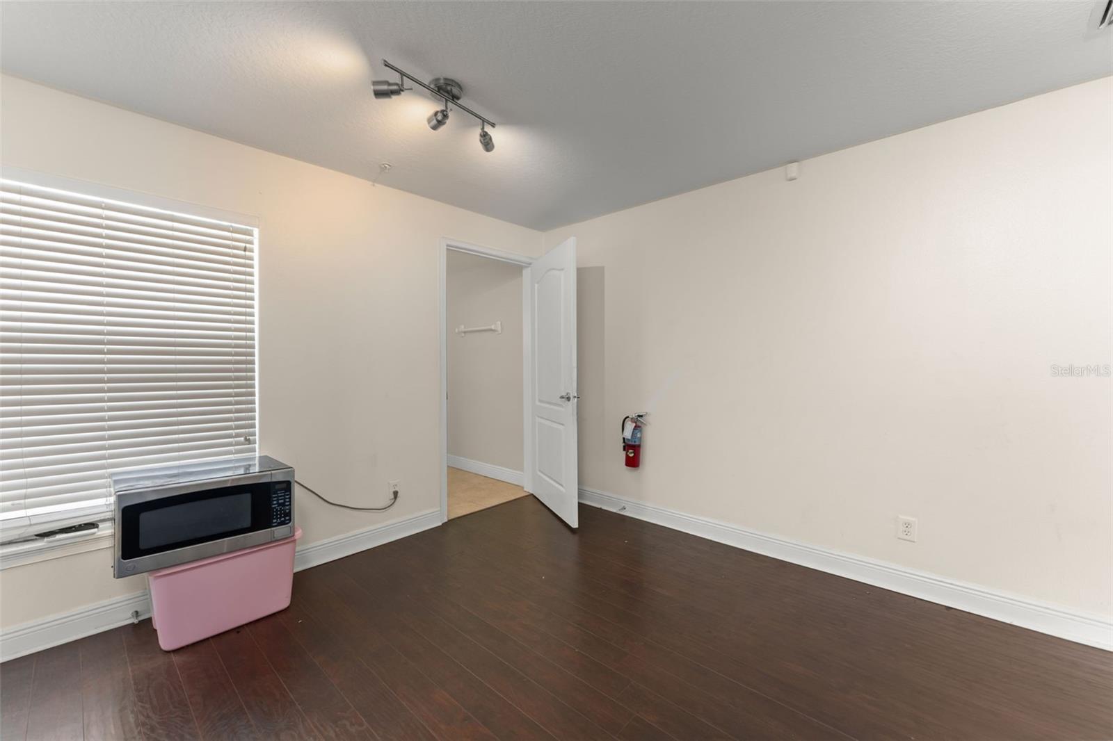 136 S BUMBY AVE #2 — photo 11