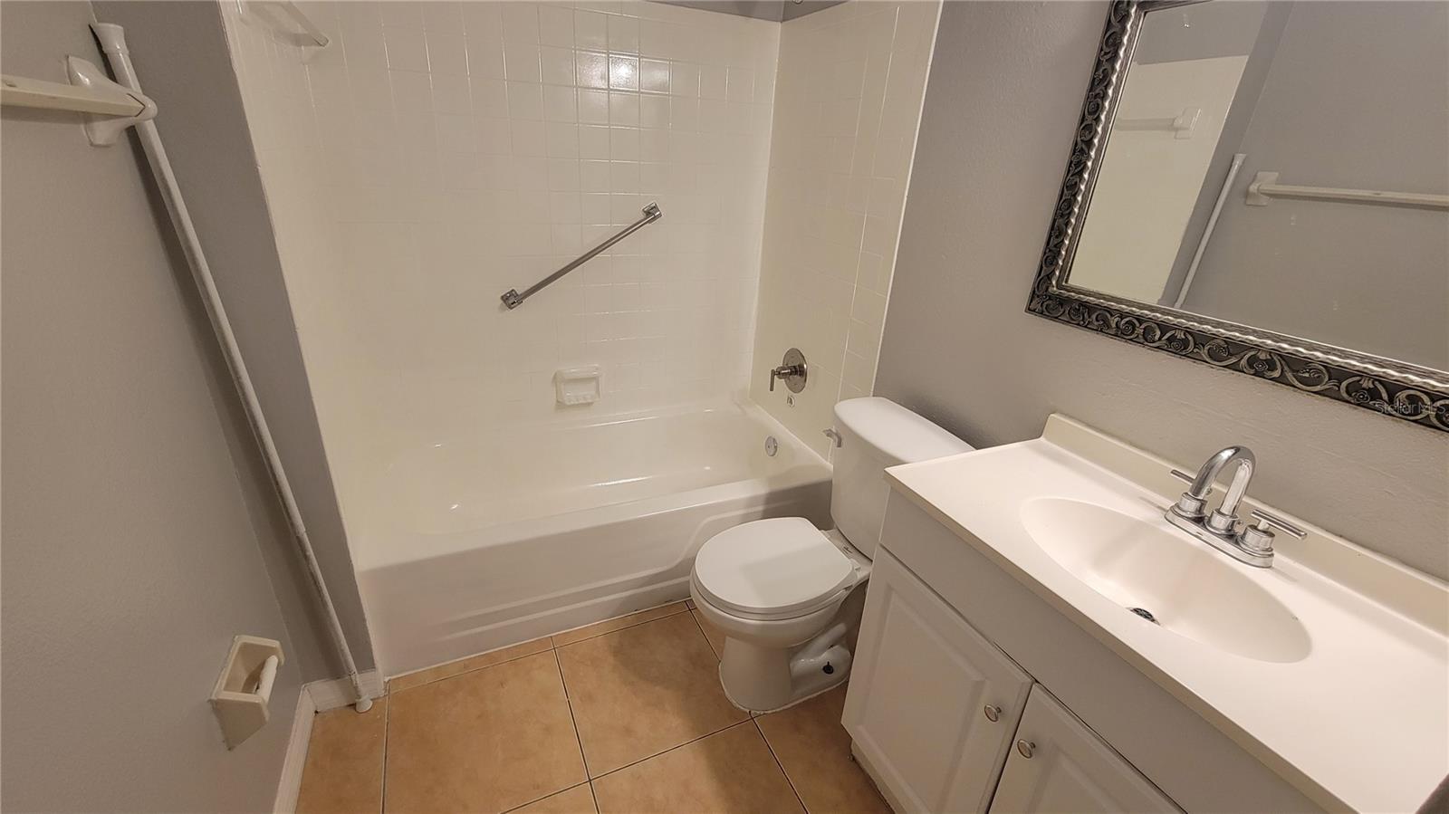 863 SKY LAKE CIR #A — photo 10