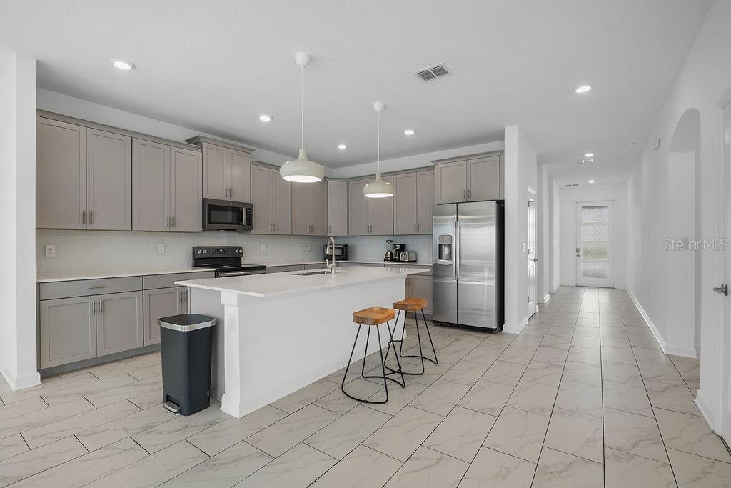 9255 SOMMERSET HILLS DR — photo 4
