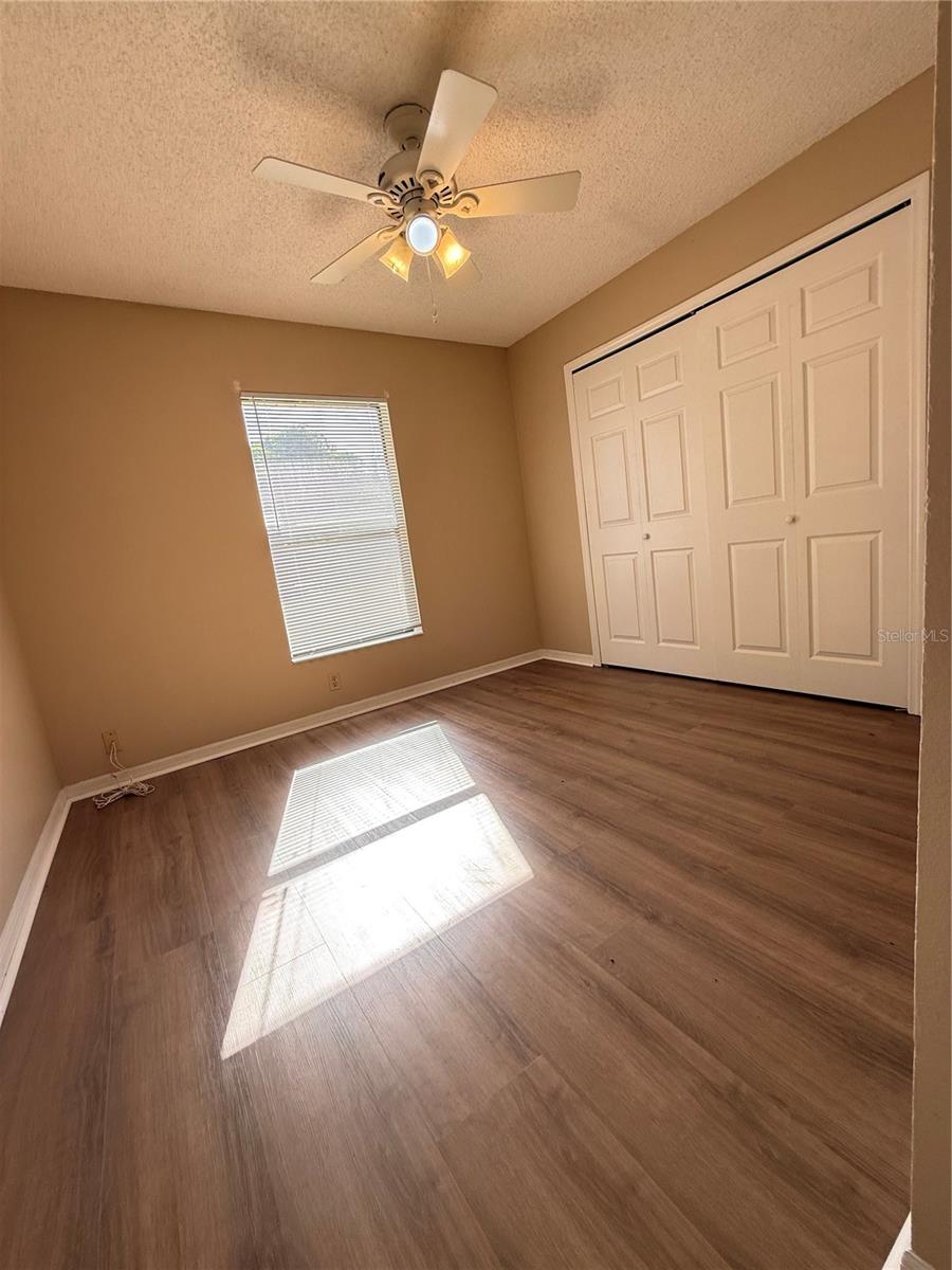 513 CAVALIER AVE — photo 11