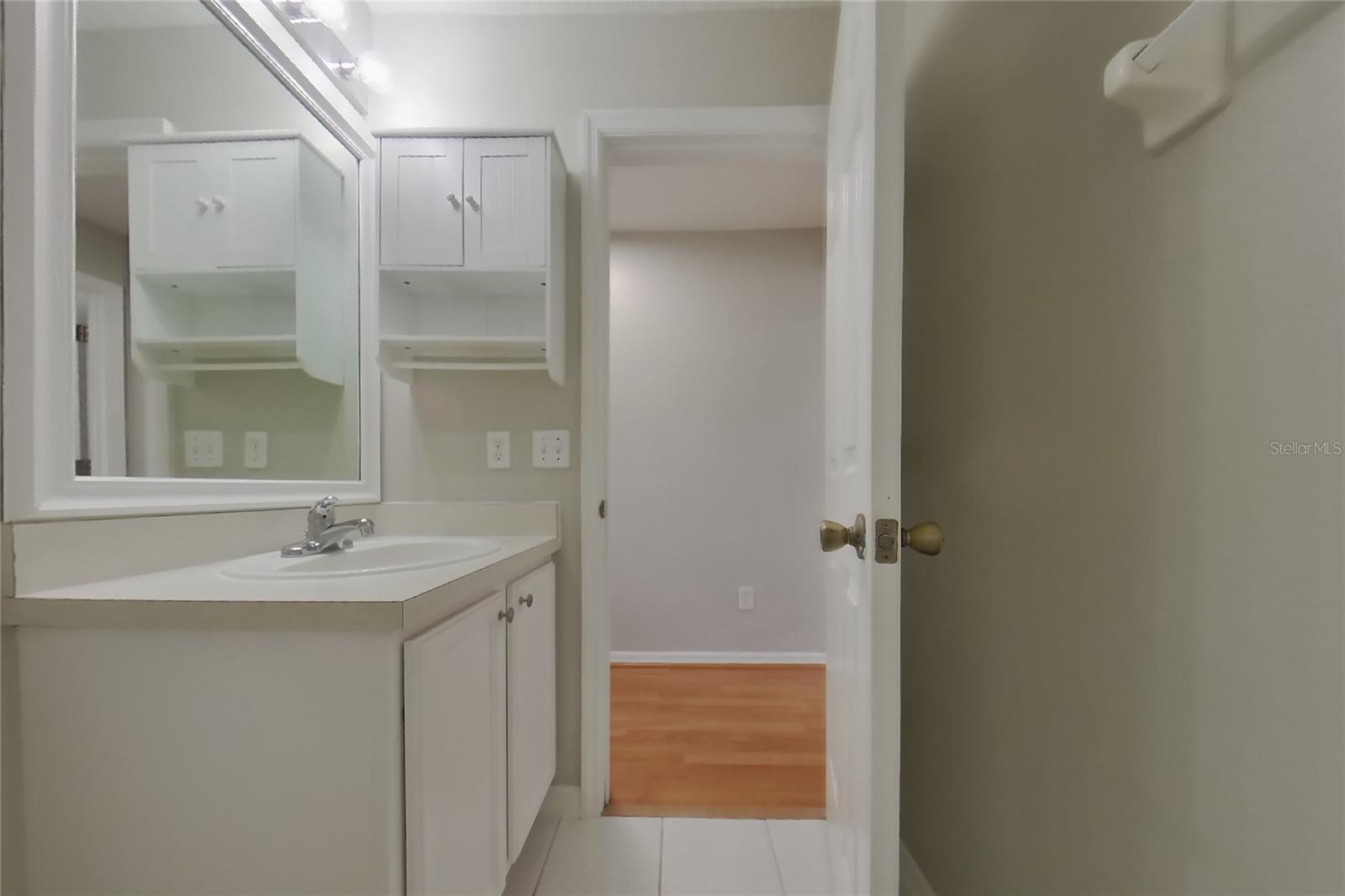 143 WORNALL DR — photo 12
