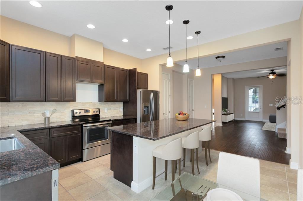 1412 LOBELIA DR — photo 3
