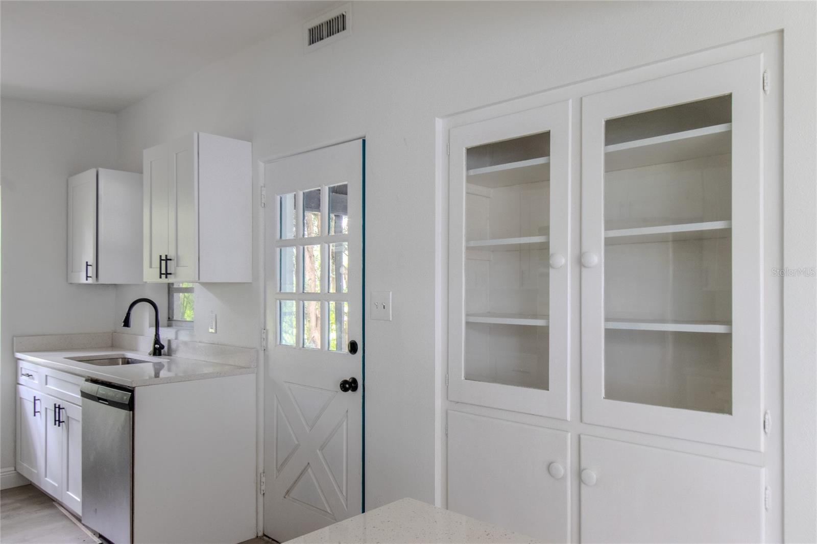 906 SAN DOMINGO RD — photo 8