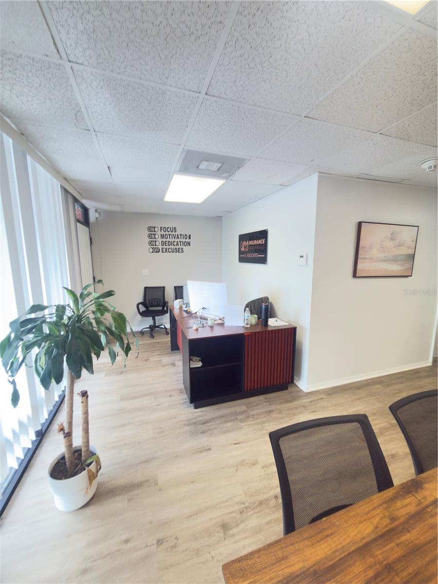 419 W VINE ST — photo 3
