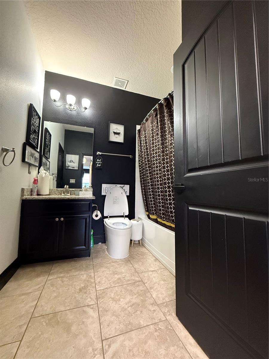 1340 LAKE BATON DR — photo 9