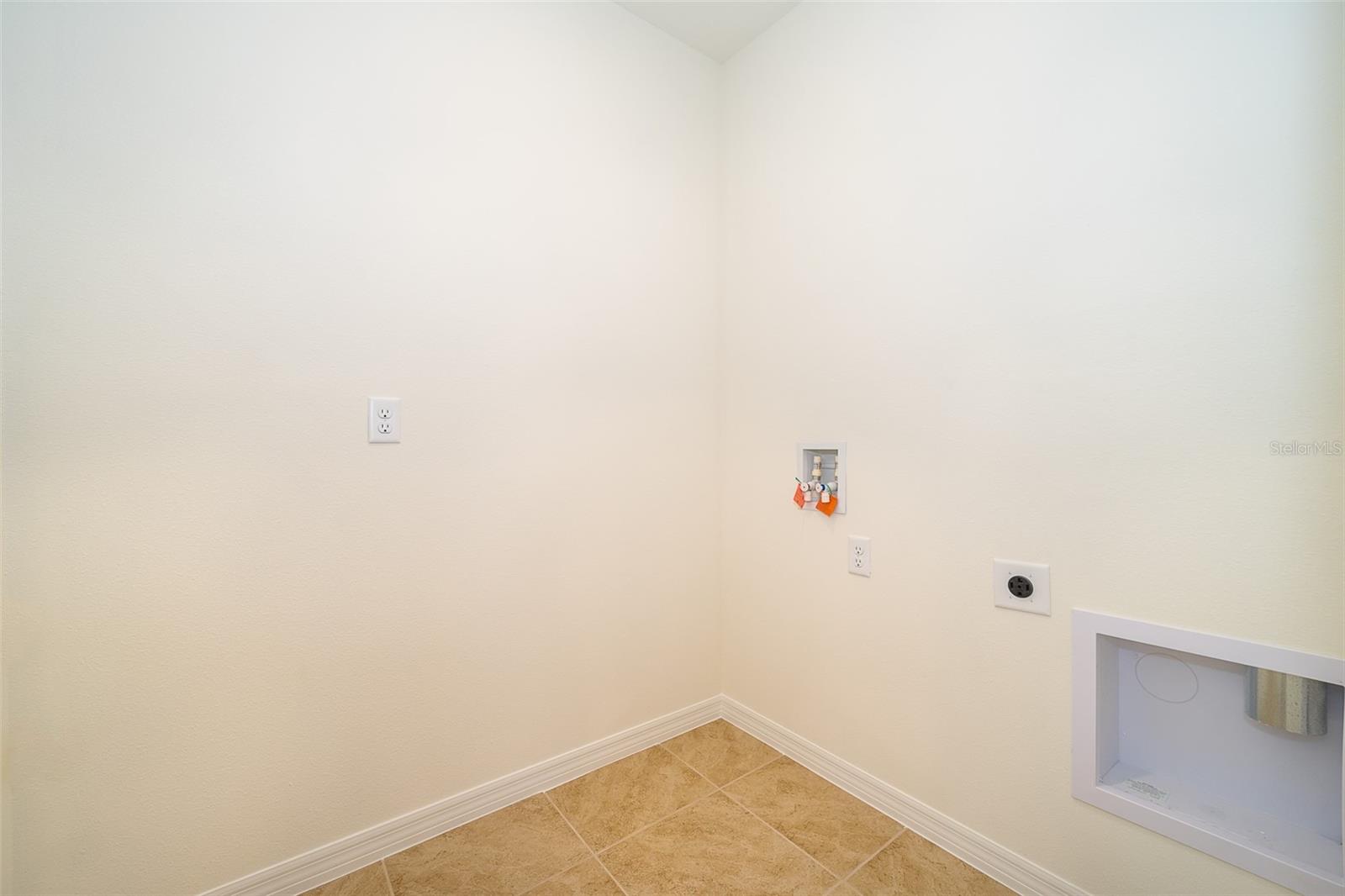 1391 FOX SQUIRREL DR — photo 10