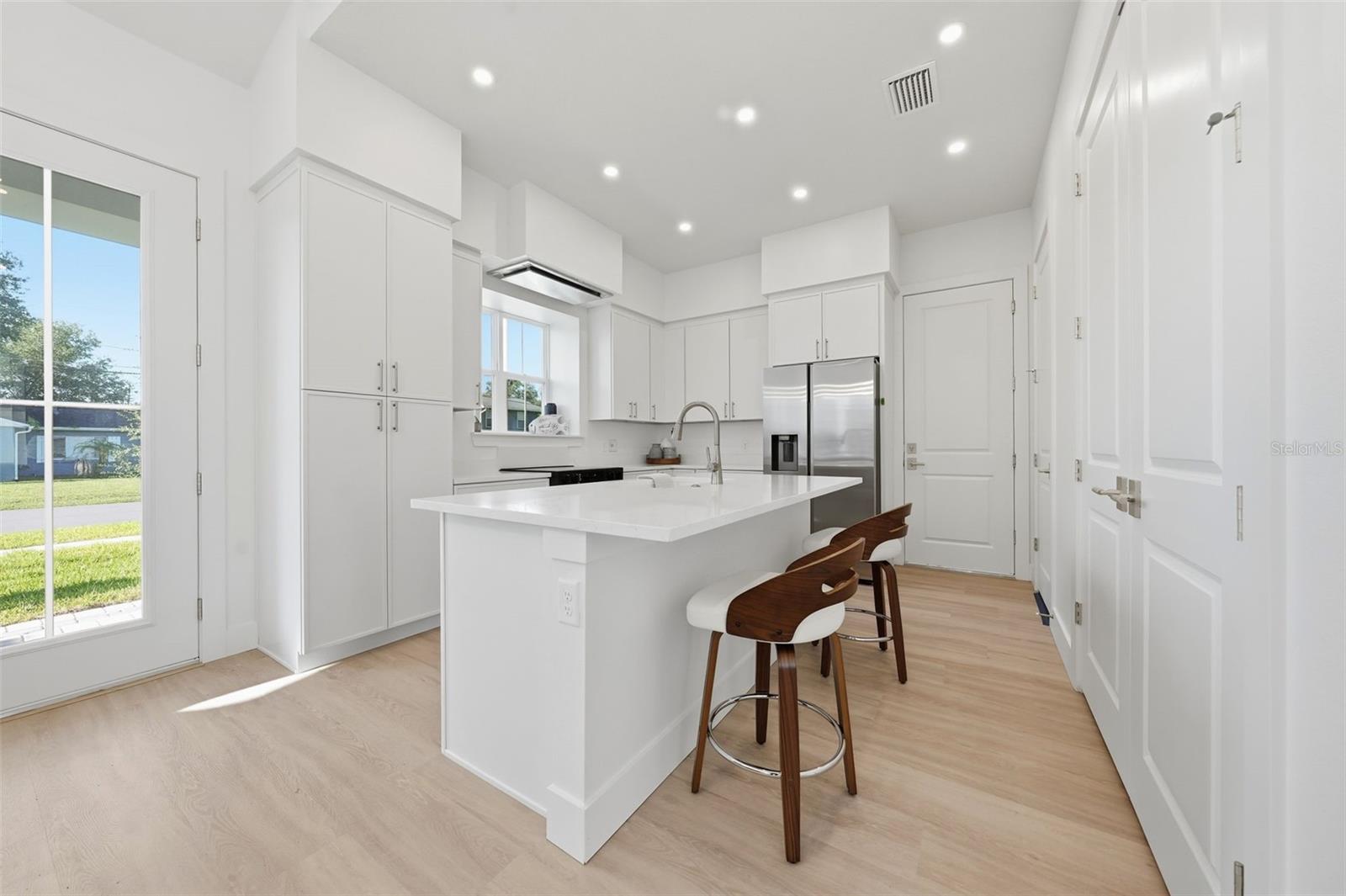 1605 BRYN MAWR ST — photo 9