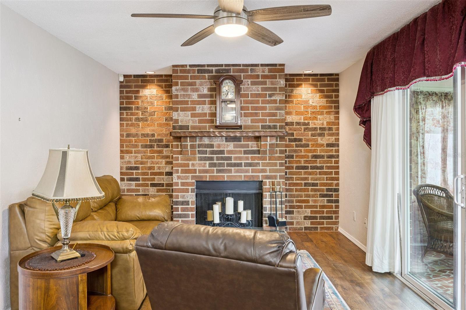 1657 N NORMANDY BLVD — photo 10